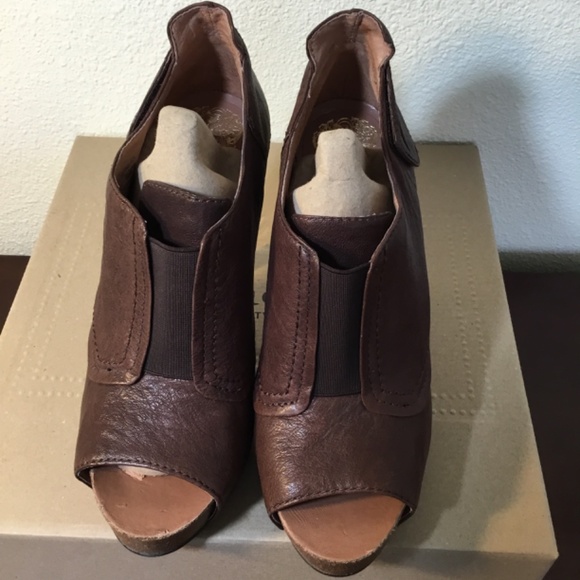 Vince Camuto Brown Leather Heels Size 8 - Picture 2 of 11